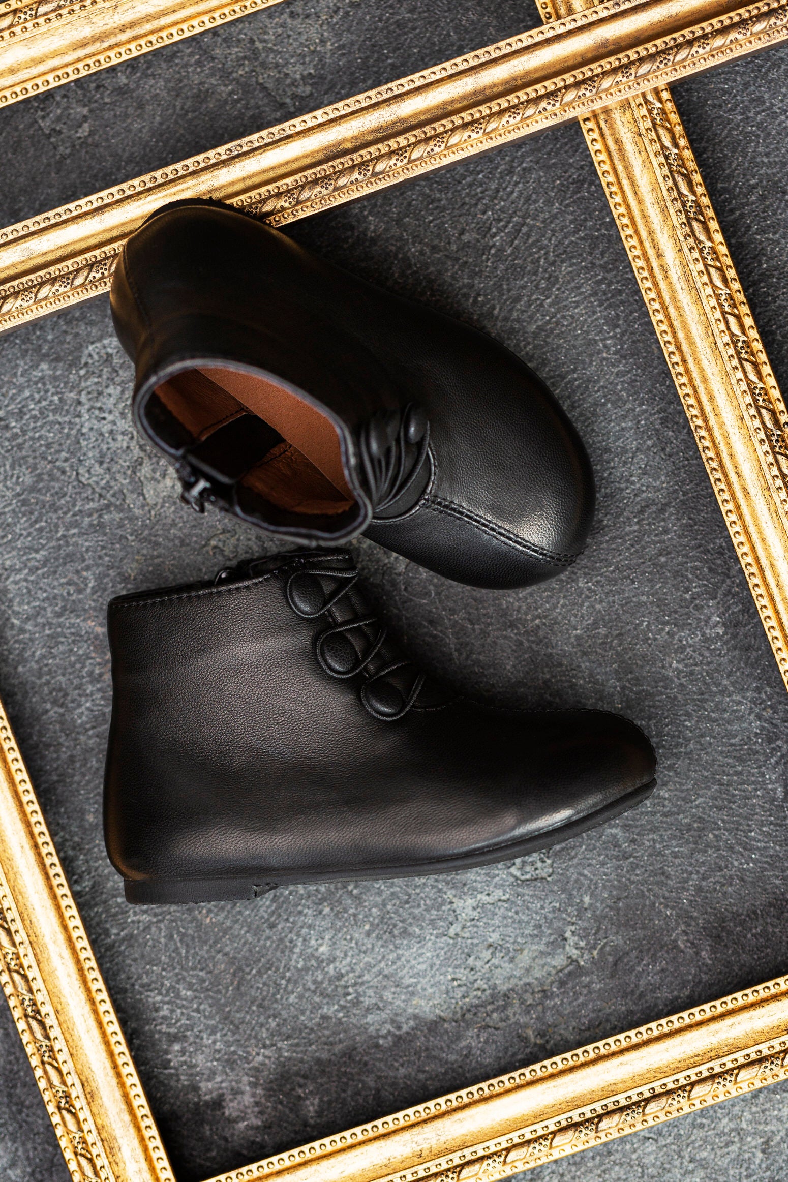 Ботинки Vivian Black